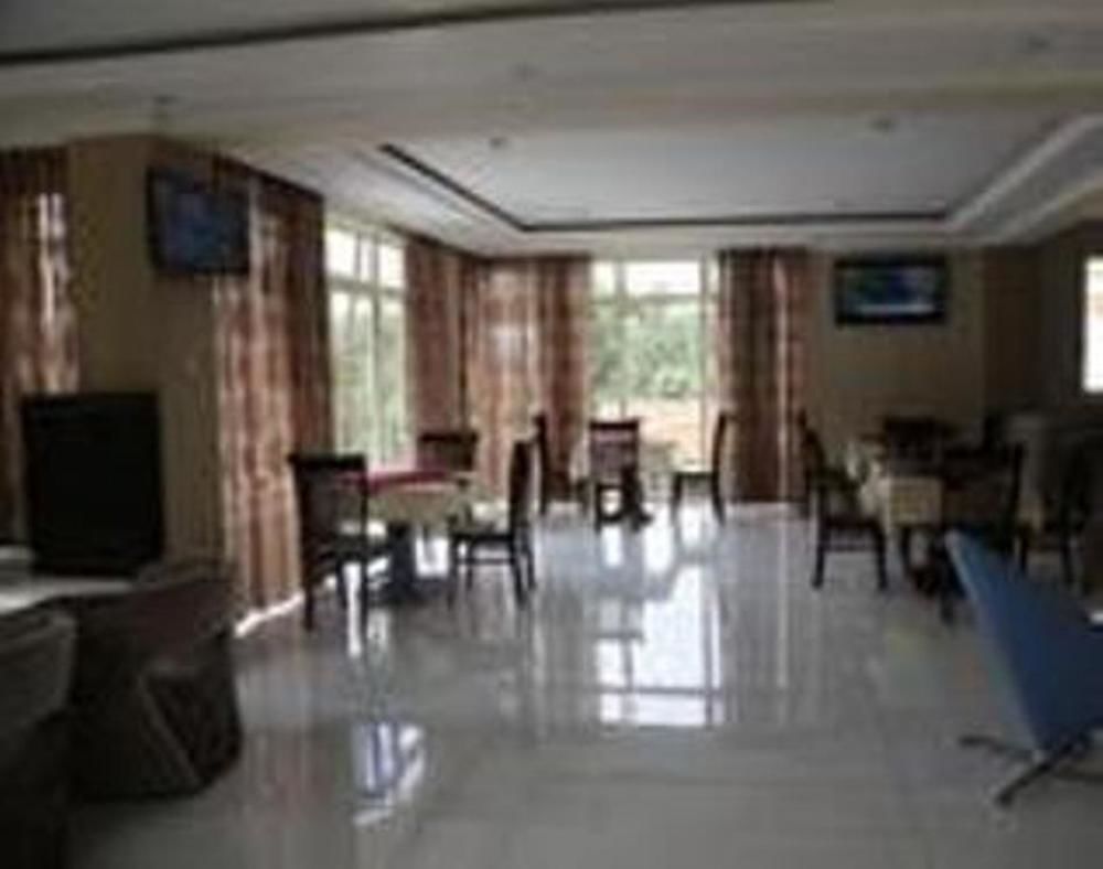 Hometown Addis Hotel Экстерьер фото